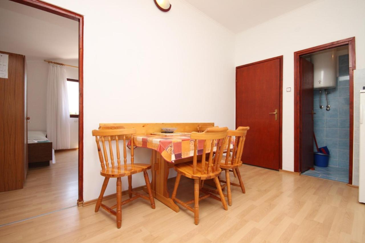 Apartments With A Parking Space Starigrad, Paklenica - 6431 エクステリア 写真